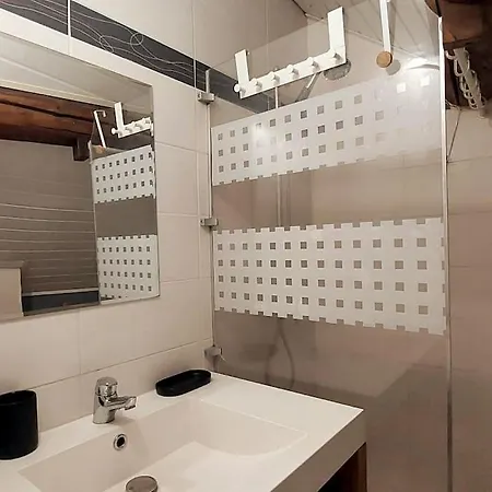 Charm In The Heart Of The Old Town Apartment *